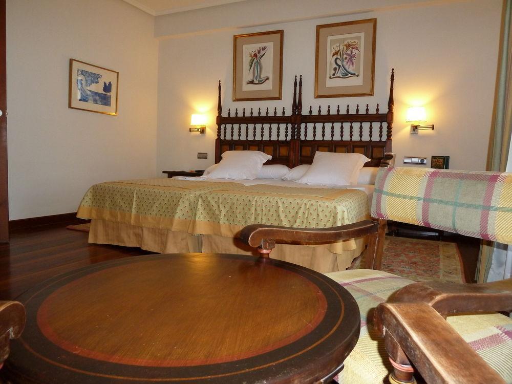 Hotel Ciudad De Calahorra Ngoại thất bức ảnh